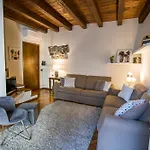 Gianna San Fedele Apartament